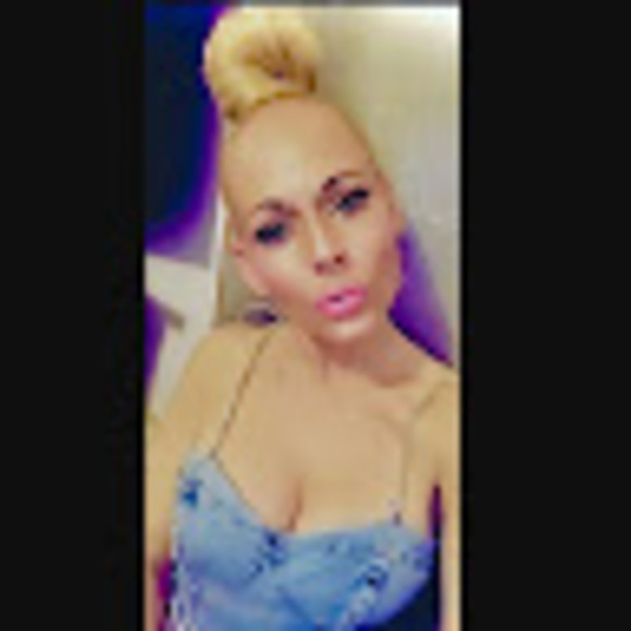 Meet your Posher, Kelly - Picture 1 of 1